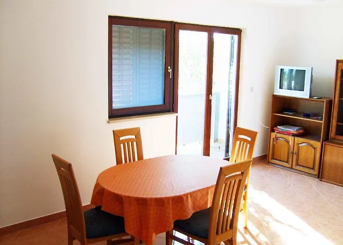 Apartment In Lopar/Insel Rab 17748